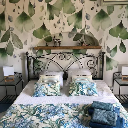 Cap Martin. Holiday home Lecci